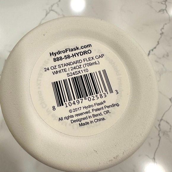 NWT HydroFlask 24oz Standard Flex Cap in White. - Picture 4 of 4